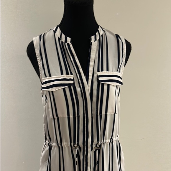 H&M Black and White Sleeveless Shirt Dress - Picture 3 of 10